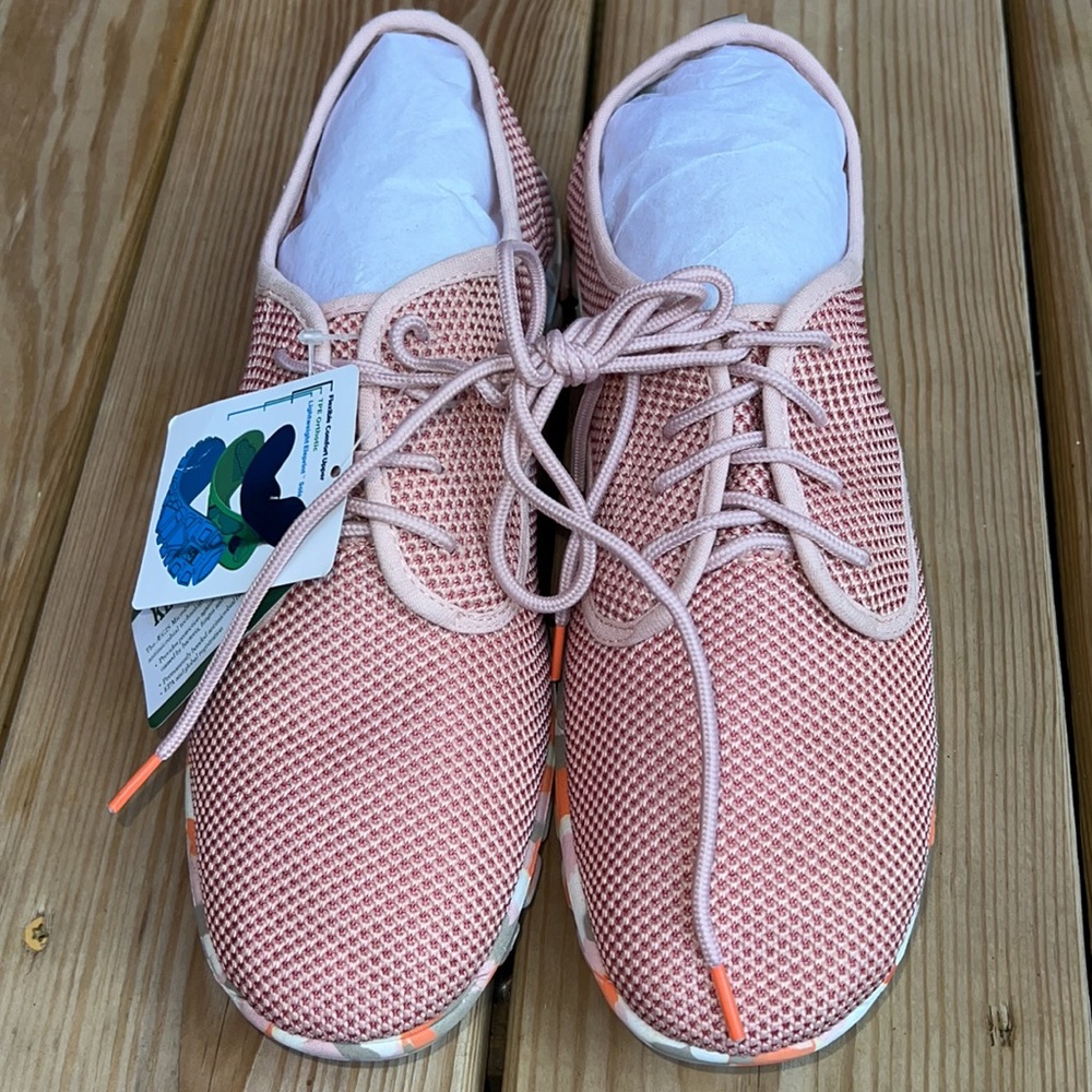 NoSox Winkle Ladies Oxford - Coral coordinate Camo Sneakers.  Available in 9